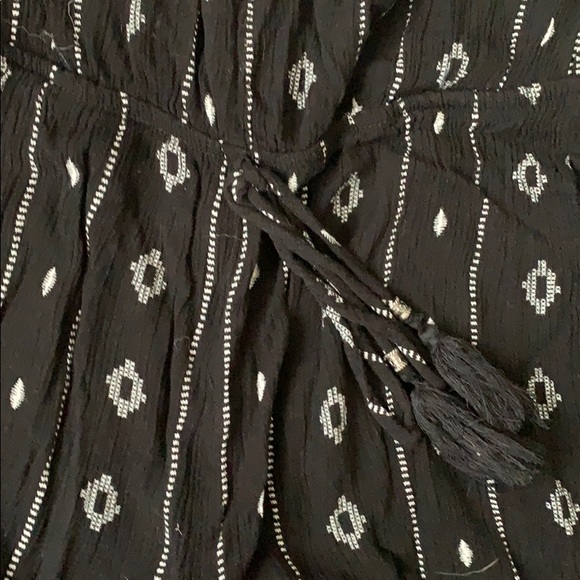 romper with cute designs - Picture 2 of 3